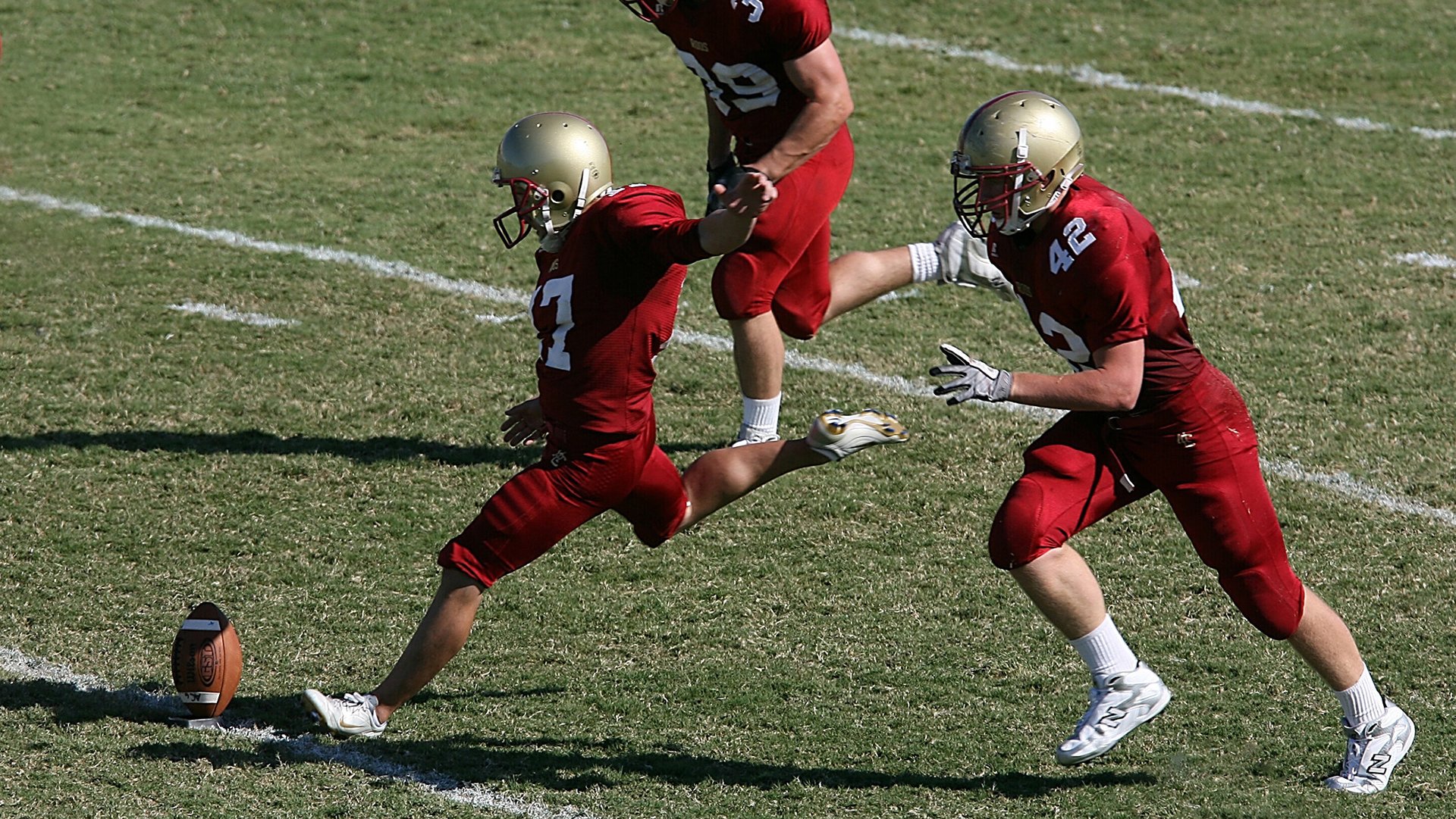 乔治称必须打出强硬风格提升内线表现，乔治yong